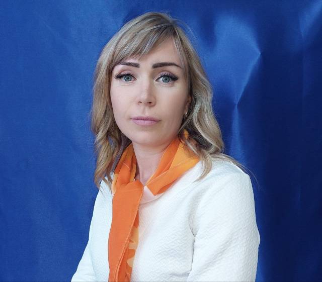Педагогический работник Сурина Инна Васильевна.
